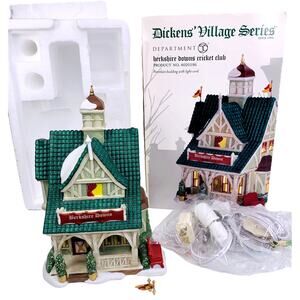 Dept 56 BERKSHIRE DOWNS CRICKET CLUB Light 2011 Dickens Village Series #4020186